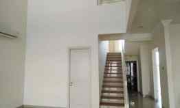 Puri Galaxy, Rumah Modern Minimalis Hadap Timur