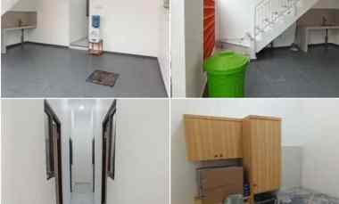 Raya Mastrip, Bogangin 1man Kos Minimalis, Row 2 mobil