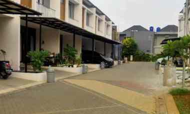 Ready Stock 2 Lantai di Bunderan Pamulang