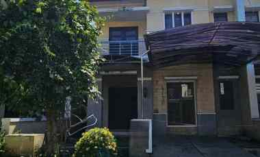 Rumah Dijual di Royal Residence