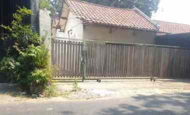 Ruang Usaha di Raya Kebonsari