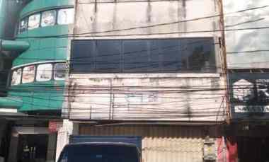 RUKO BALIWERTY, Strategis, Hadap Barat