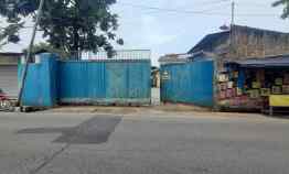 Komersial Dijual di golf raya