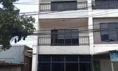 Ruko Mainroad Ciwaruga 3 Lantai Cocok untuk Usaha