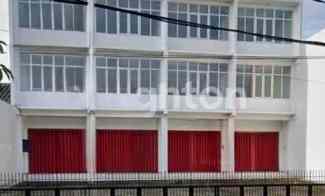 Ruko Nol Jalan Dharmahusada, 2 Unit Gandeng, Ada 4 Unit