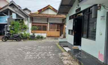Rumah 1 Lantai Tusuk Sate Daerah Darmo dekat Rs
