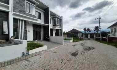 Rumah Dijual di LAWANG