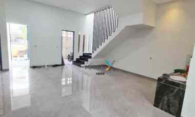 Rumah 2 Lantai Baru Gress Daerah Manyar Kertajaya