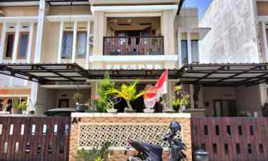 Rumah 2 Lantai dalam Perumahan dekat Kampus Unriyo