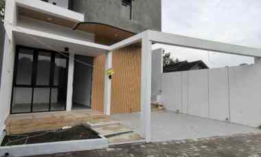 Rumah 2 Lantai dekat Kantor Pemda Sleman