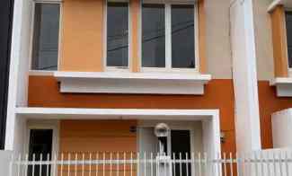 Rumah 2 Lantai dekat Surabaya di Green Mansion Juanda