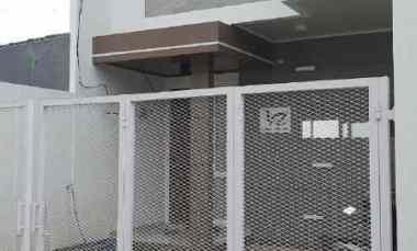 Rumah 2 Lantai dekat Tole Iskandar di Cilodong Depok