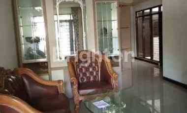 Rumah 2 Lantai, Dharmahusada Indah, Semi Furnish, Nego