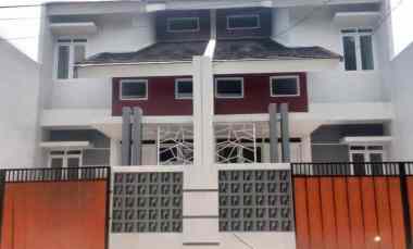 Rumah 2 Lantai di Bumi Anggrek, Bekasi Utara