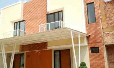 Rumah 2 Lantai di Pamulang Barat dekat Toll Bsd