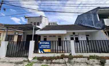 Rumah Dijual di Kebonsari