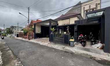 Rumah 2 Lantai di Srondol Kulon di Banyumanik Semarang