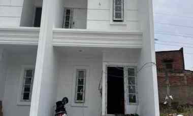 Rumah 2 Lantai Dijual di Ciracas