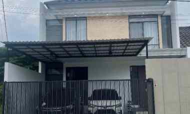 Rumah 2 Lantai, Full Furnished, di Tenggilis Mejoyo