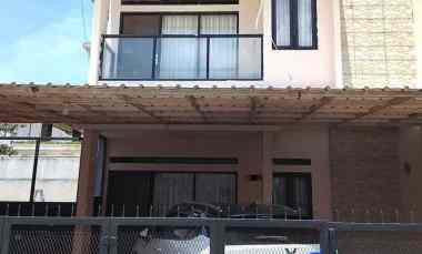 Rumah Dijual di jl Golf Barat Arcamanik Endah Bandung