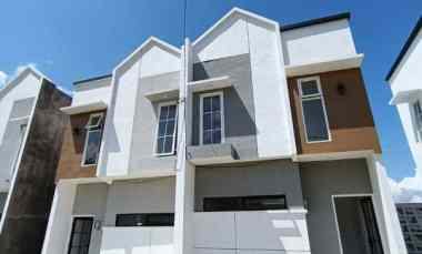 Rumah 2 Lantai Modern Minimalis Samping Tol Malang