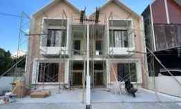 Rumah 2 Lantai Nyaman dekat Tol Desari di Pancoran Mas