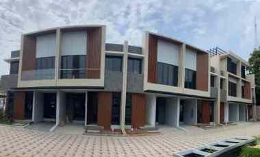 Rumah 2 Lantai Purinusa Kembangan Jakarta Barat