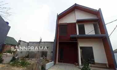 Rumah 2 Lantai Siap Huni dekat Stasiun Depok Lama