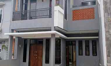 Rumah 2 Lantai Siap Huni di Kelapa Dua Wetas Ciracas