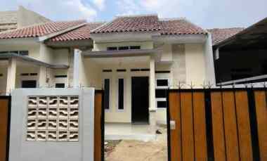 Rumah 3 Kamar Tidur Ready Siap Huni Akses Mudah