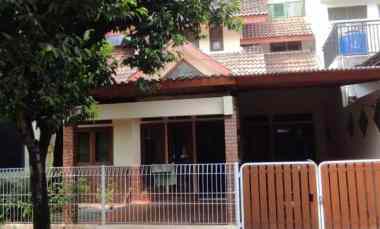 Rumah 3 Lantai Komplek Elit Kemang Pratama Bekasi