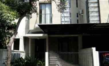 Rumah 3 Lantai Pantai Mentari Hadap Utara