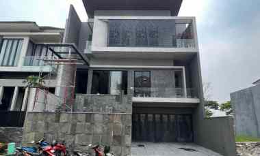 Rumah 3 Lantai WATERFRONT, Selangkah dari CBD Citraland