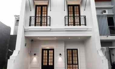 Rumah American Classic 2,5 Lantai