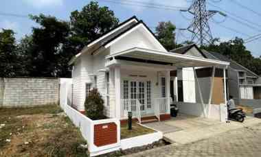 Rumah Dijual di Jalan Alternatif Kota Bukit Indah, Desa Cigelam, Purwakarta 41151