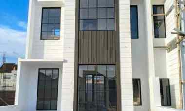 Rumah American Style Lokasi Perumahan Sukun