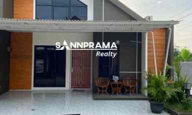 rumah apik siap huni dalam cluster di bedahan sawangan