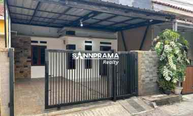 rumah apik terawat dalam cluster di pasir putih depok