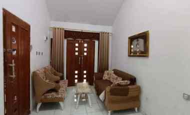 Rumah Asri 3 Lantai di Komplek Bumi Harapan