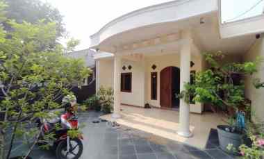 Rumah Asri dan Bagus Lt 200 m2 dekat Grand Depok CIty