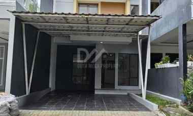 Rumah Asri dan Nyaman di Graha Raya Bintaro
