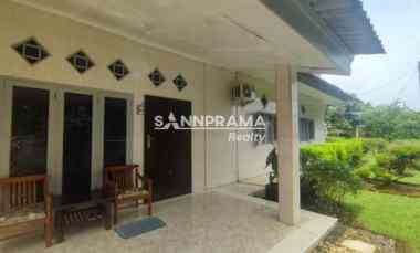 rumah asri halaman luas di depok