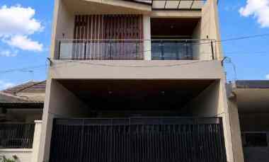 Rumah Babatan Pantai New Minimalis Carport 2
