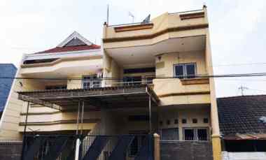 Rumah Babatan Pantai STRATEGIS, ROW 4 Mobil