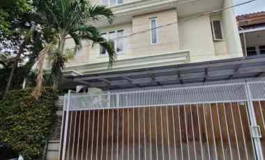 Rumah Bagus Siap Huni di Pondok Indah Jakarta Selatan