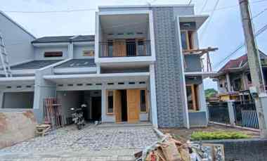 Rumah Baru 2 Lantai dekat jl Damai Kaliurang km 8