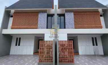Rumah Baru 2 Lantai dekat Kampus Upn di Maguwoharjo