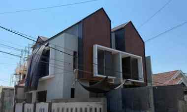 Rumah Baru 2 Lantai - Dharmahusada Indah