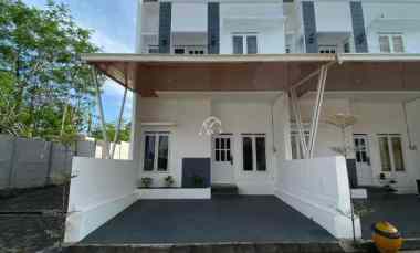 Rumah Baru 2 Lantai di Fasco Regency Pakis Malang