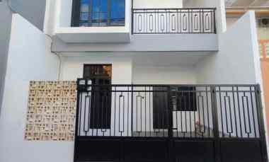 Rumah Baru 2 Lantai di Lubang Buaya Jaktim